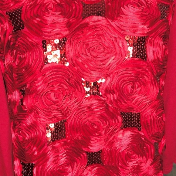 Moffi Red Sequinned Rosette Top, size M - Picture 5 of 6